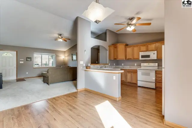 Photo of 3402 Amanda St, Hutchinson, KS