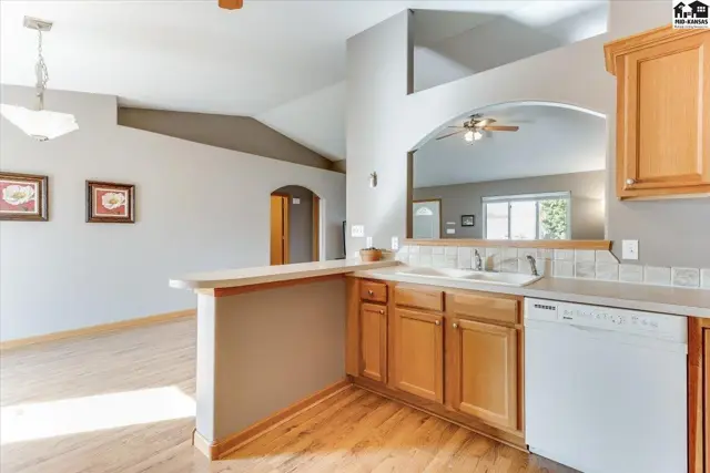 Photo of 3402 Amanda St, Hutchinson, KS