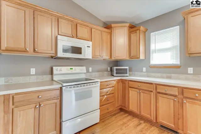Photo of 3402 Amanda St, Hutchinson, KS