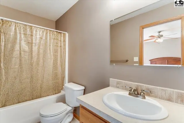 Photo of 3402 Amanda St, Hutchinson, KS