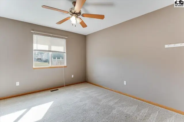Photo of 3402 Amanda St, Hutchinson, KS
