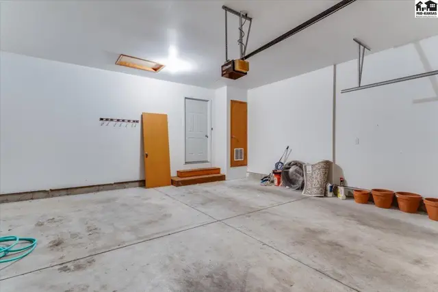 Photo of 3402 Amanda St, Hutchinson, KS