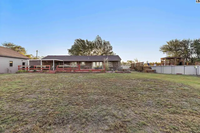 Photo of 2103 N Obee Rd, Hutchinson, KS