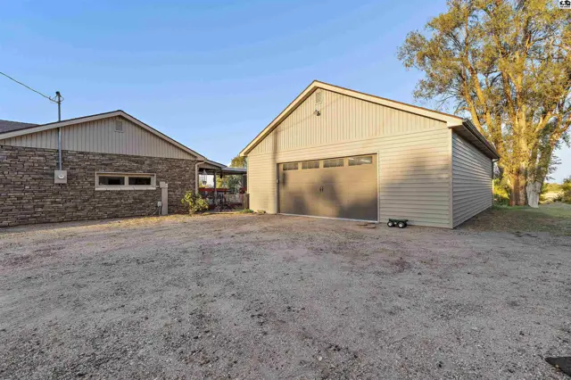 Photo of 2103 N Obee Rd, Hutchinson, KS