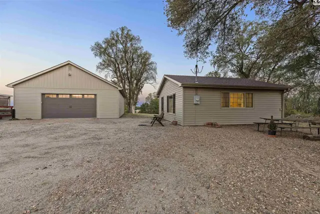 Photo of 2103 N Obee Rd, Hutchinson, KS