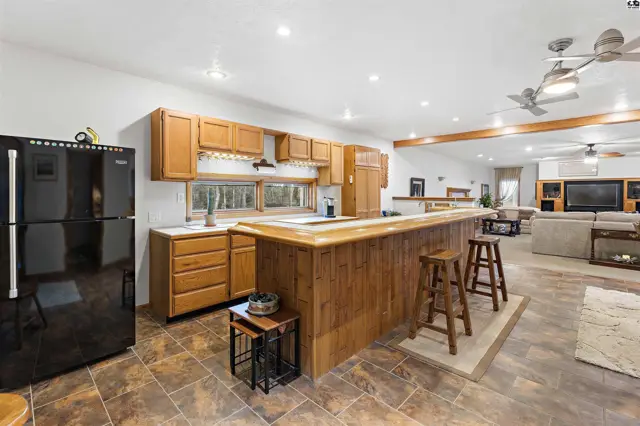 Photo of 2103 N Obee Rd, Hutchinson, KS