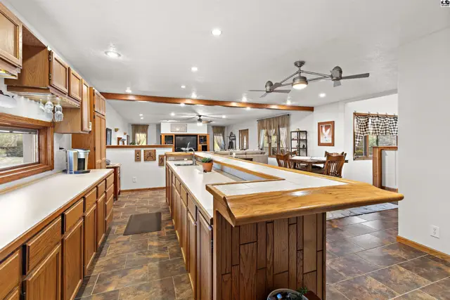 Photo of 2103 N Obee Rd, Hutchinson, KS