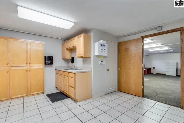 Photo of 22 N Main, South Hutchinson, KS