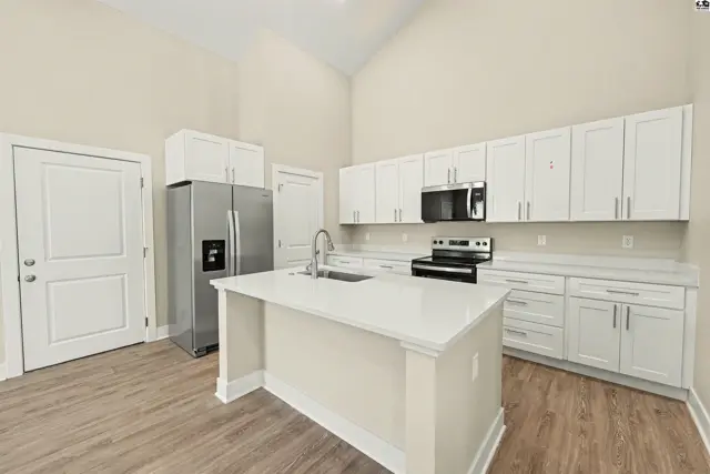 Photo of 2719 Amelia Ln, Salina, KS