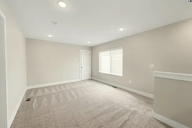 Photo of 2719 Amelia Ln, Salina, KS