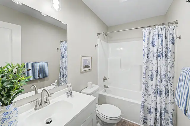 Photo of 2719 Amelia Ln, Salina, KS