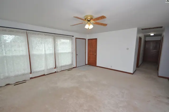Photo of 601 Westridge Dr, Hutchinson, KS