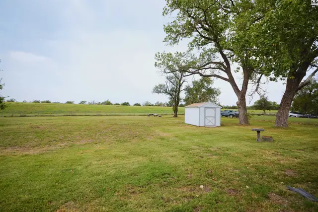 Photo of 601 Westridge Dr, Hutchinson, KS