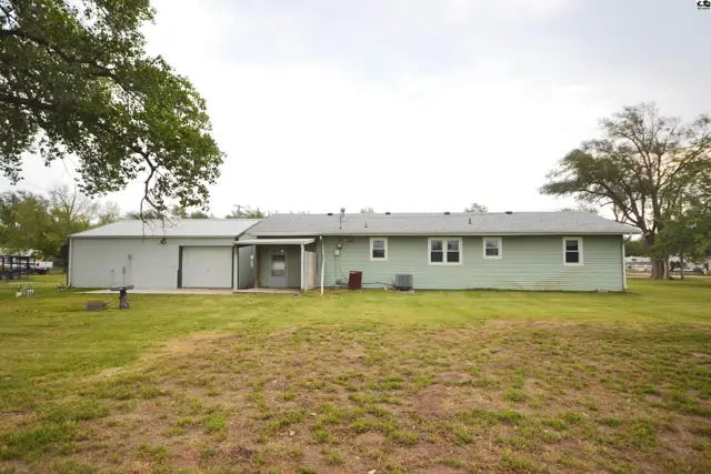 Photo of 601 Westridge Dr, Hutchinson, KS