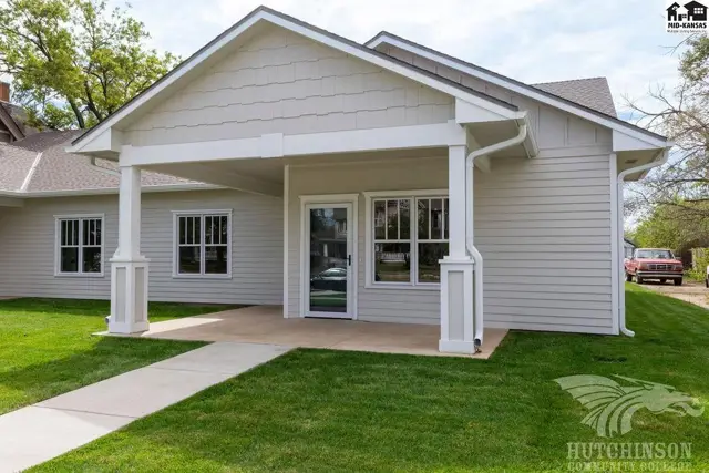 Photo of 541 E Avenue A, Hutchinson, KS