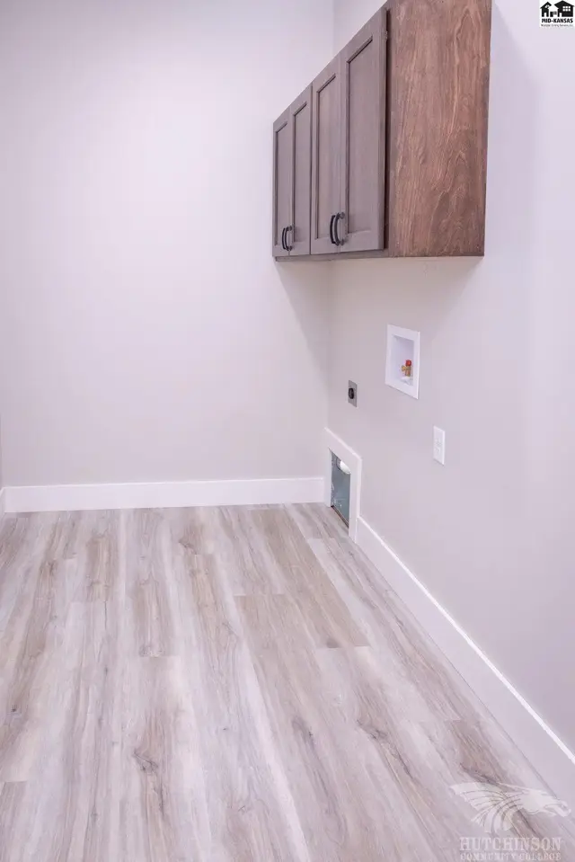 Photo of 541 E Avenue A, Hutchinson, KS