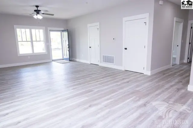 Photo of 541 E Avenue A, Hutchinson, KS