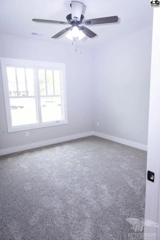 Photo of 541 E Avenue A, Hutchinson, KS