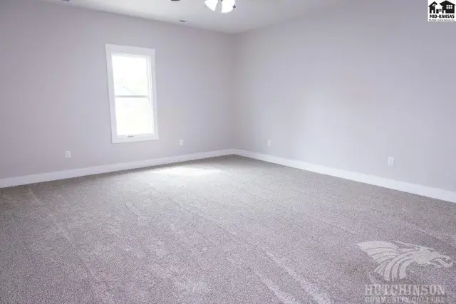 Photo of 541 E Avenue A, Hutchinson, KS