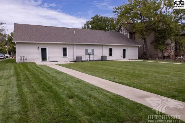 Photo of 541 E Avenue A, Hutchinson, KS