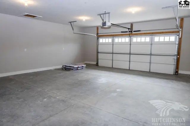 Photo of 541 E Avenue A, Hutchinson, KS
