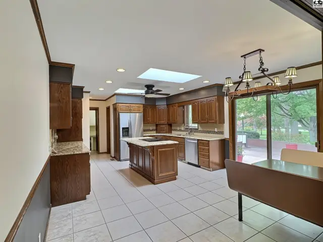 Photo of 3 Tanglewood Ln, Hutchinson, KS