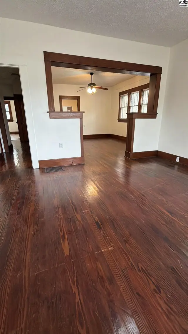 Photo of 320 E lyon, Lyons, KS