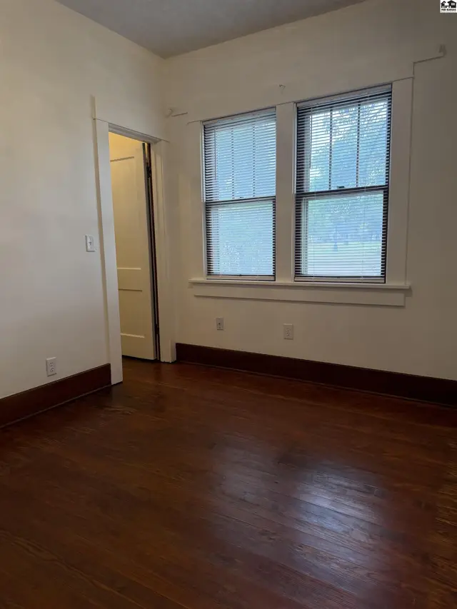 Photo of 320 E lyon, Lyons, KS