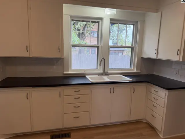 Photo of 320 E lyon, Lyons, KS