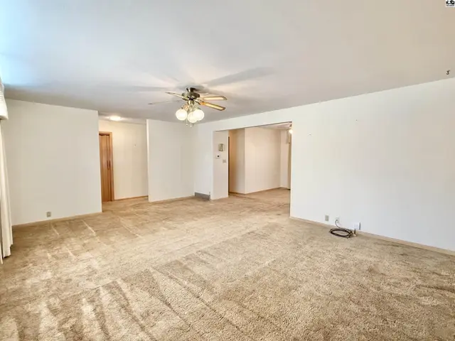 Photo of 207 S Park Ave, Pretty Prairie, KS