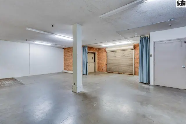 Photo of 11 N MAIN, Hutchinson, KS