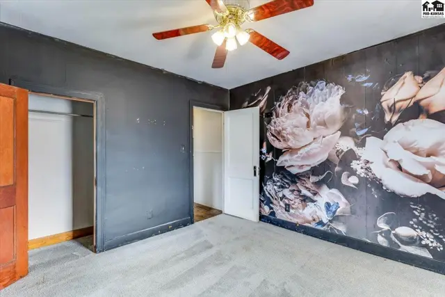 Photo of 420 E 8th Ave, Hutchinson, KS