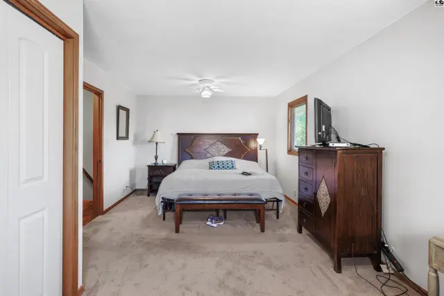 Photo of 810 W 25th Ave, Hutchinson, KS