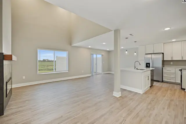 Photo of 1226 Steve Hawley Ln, Salina, KS