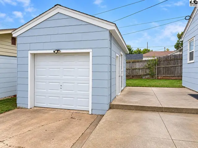 Photo of 425 W 6th St, Pratt, KS