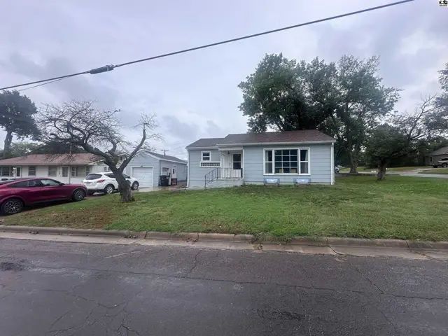Photo of 425 W 6th St, Pratt, KS