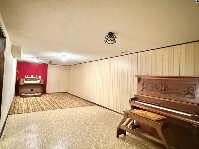 Photo of 4109 Quivira Rd, Hutchinson, KS