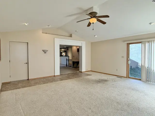 Photo of 4109 Quivira Rd, Hutchinson, KS