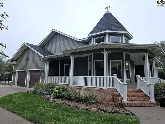 Photo of 121 W. Grove St, Canton, KS