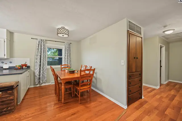 Photo of 2213 Mayfair Dr, Salina, KS
