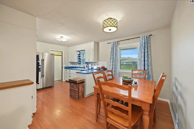 Photo of 2213 Mayfair Dr, Salina, KS