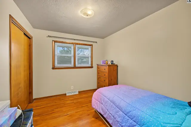 Photo of 2213 Mayfair Dr, Salina, KS