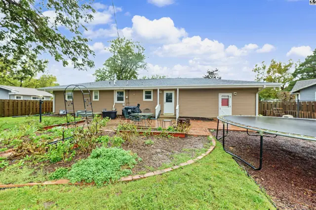 Photo of 2213 Mayfair Dr, Salina, KS