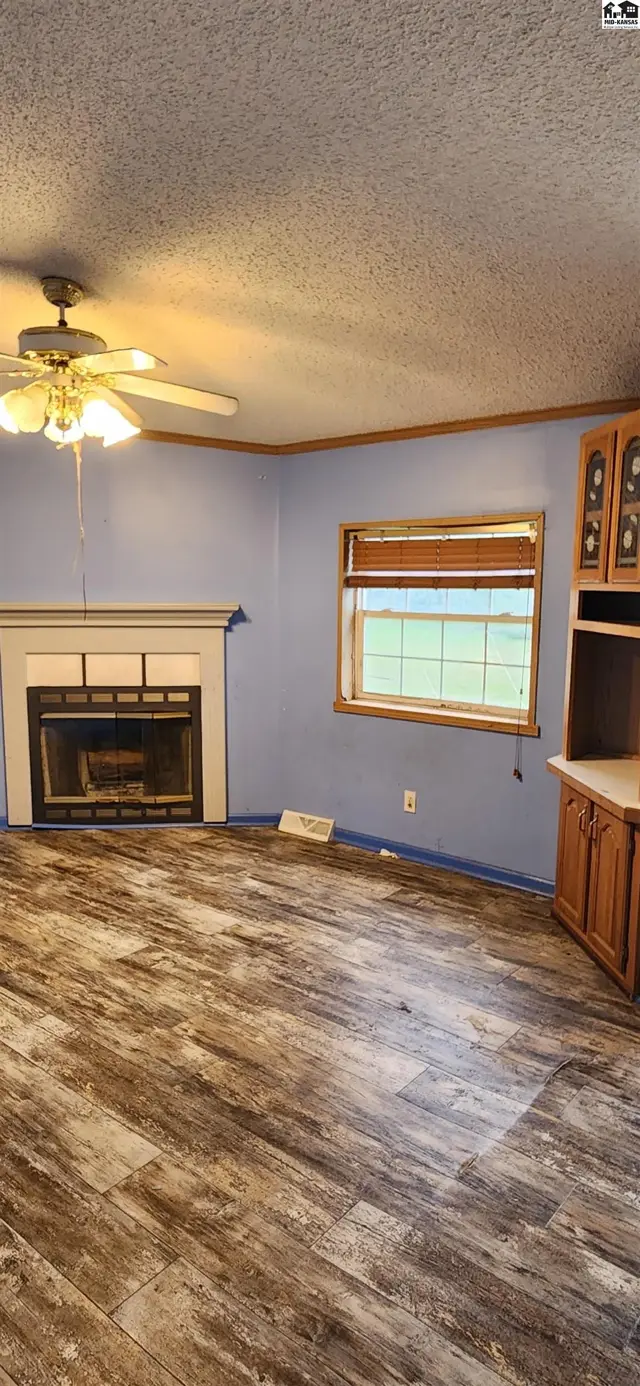 Photo of 2414 E Wasp Rd, Hutchinson, KS
