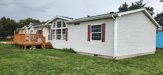 Photo of 2414 E Wasp Rd, Hutchinson, KS