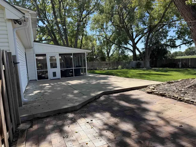 Photo of 4201 Quivira Dr, Hutchinson, KS