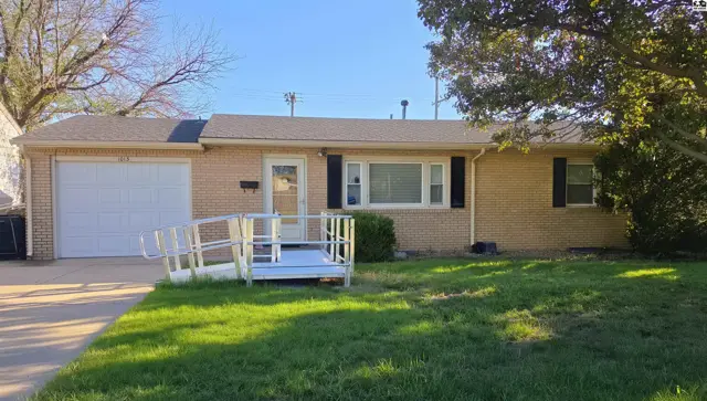 Photo of 1013 Random Rd, Pratt, KS