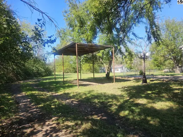 Photo of 2809 N King St, Hutchinson, KS