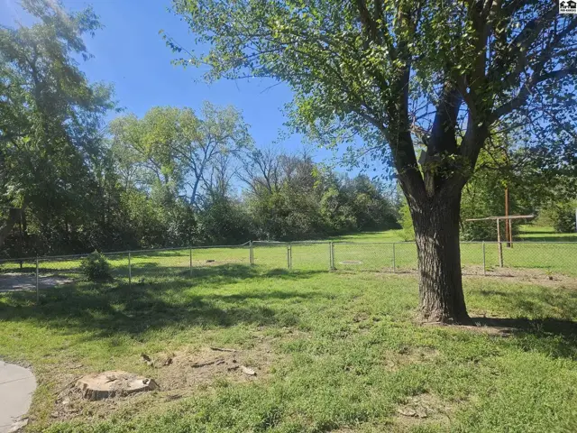 Photo of 2809 N King St, Hutchinson, KS