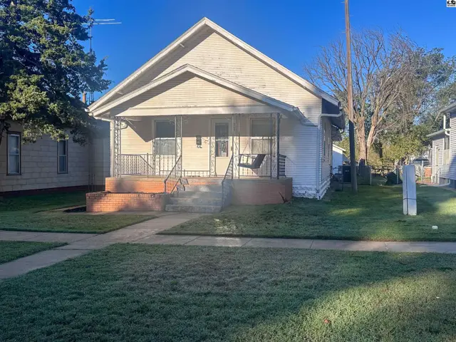 Photo of 205 N Iuka St, Pratt, KS